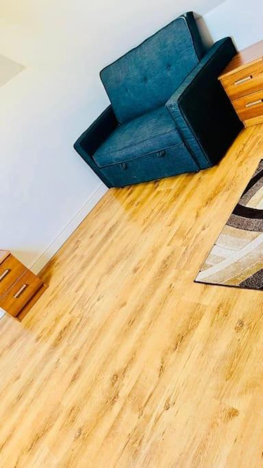 Ferienhaus Beautiful 3bd Family With Huge Private Graden London