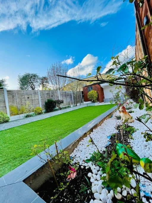 Beautiful 3bd Family With Huge Private Graden Casa vacanze